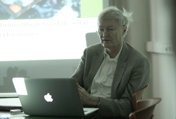 prof._gratzel_portrait prof._gratzel_portrait